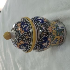 Talavera Handcrafted Jar with Lid #1571